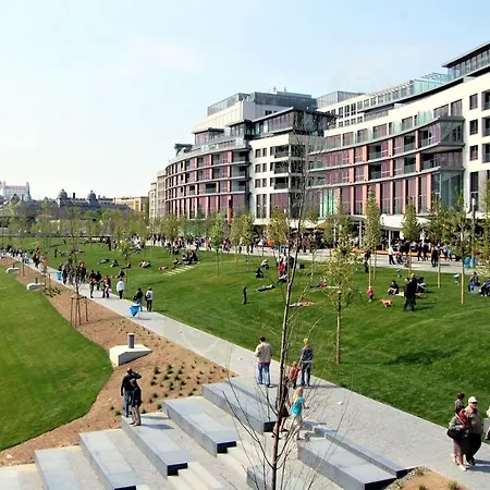 아파트 Prestigious Sky Park - View - Traveller Awards 2024 브라티슬라바