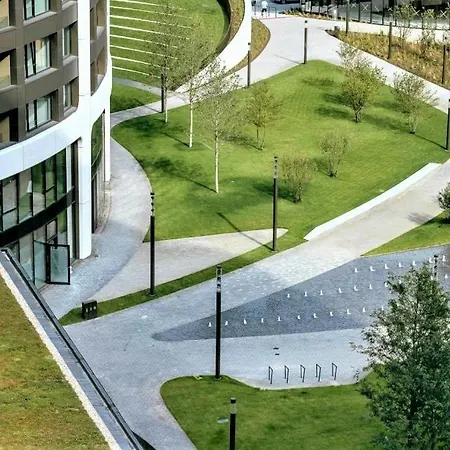 Prestigious Sky Park - View - Traveller Awards 2024 아파트