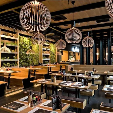 Prestigious Sky Park - View - Traveller Awards 2024 * 브라티슬라바