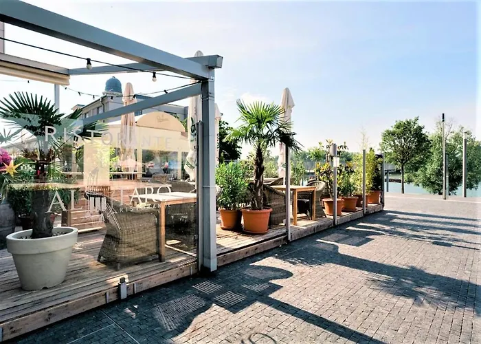 Prestigious Sky Park - View - Traveller Awards 2024 Апартаменты Братислава